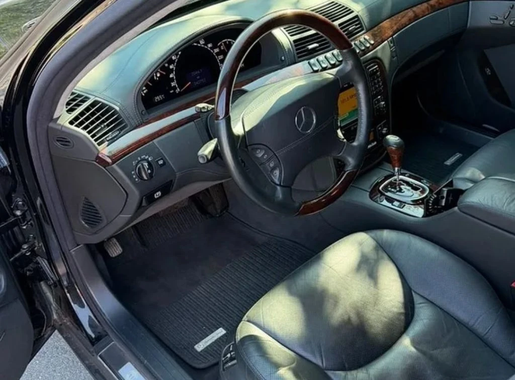 Mercedes-Benz S-Class W220 Mercedes-Benz S-Class W220